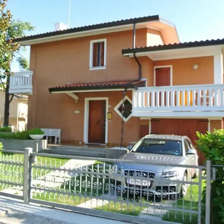 Apartment Charming Single With Garden And Parking *