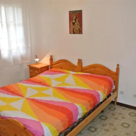 Charming Single With Garden And Parking Apartment *